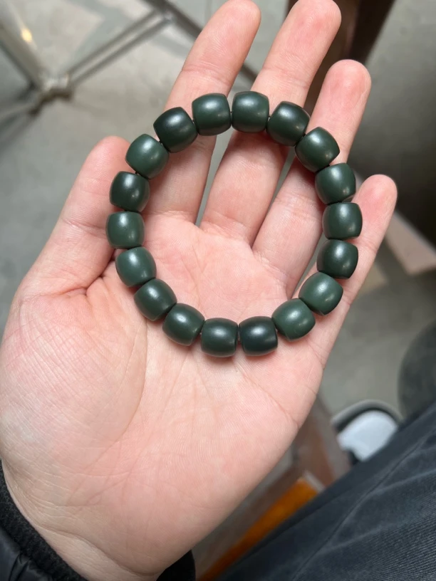 新疆和田玉青玉一细直切卡12手串