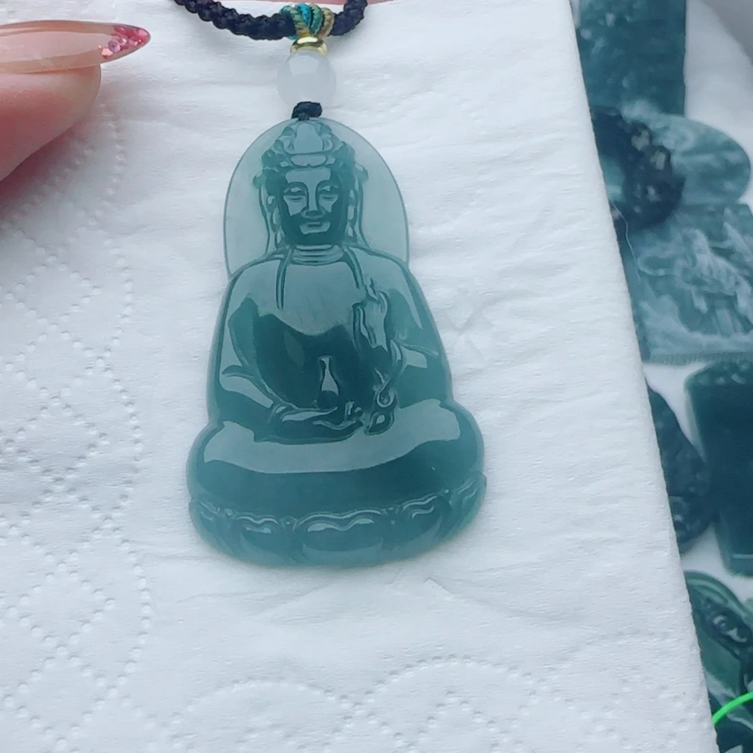 颈饰未镶嵌翡翠多样性发货天然的A货翡翠