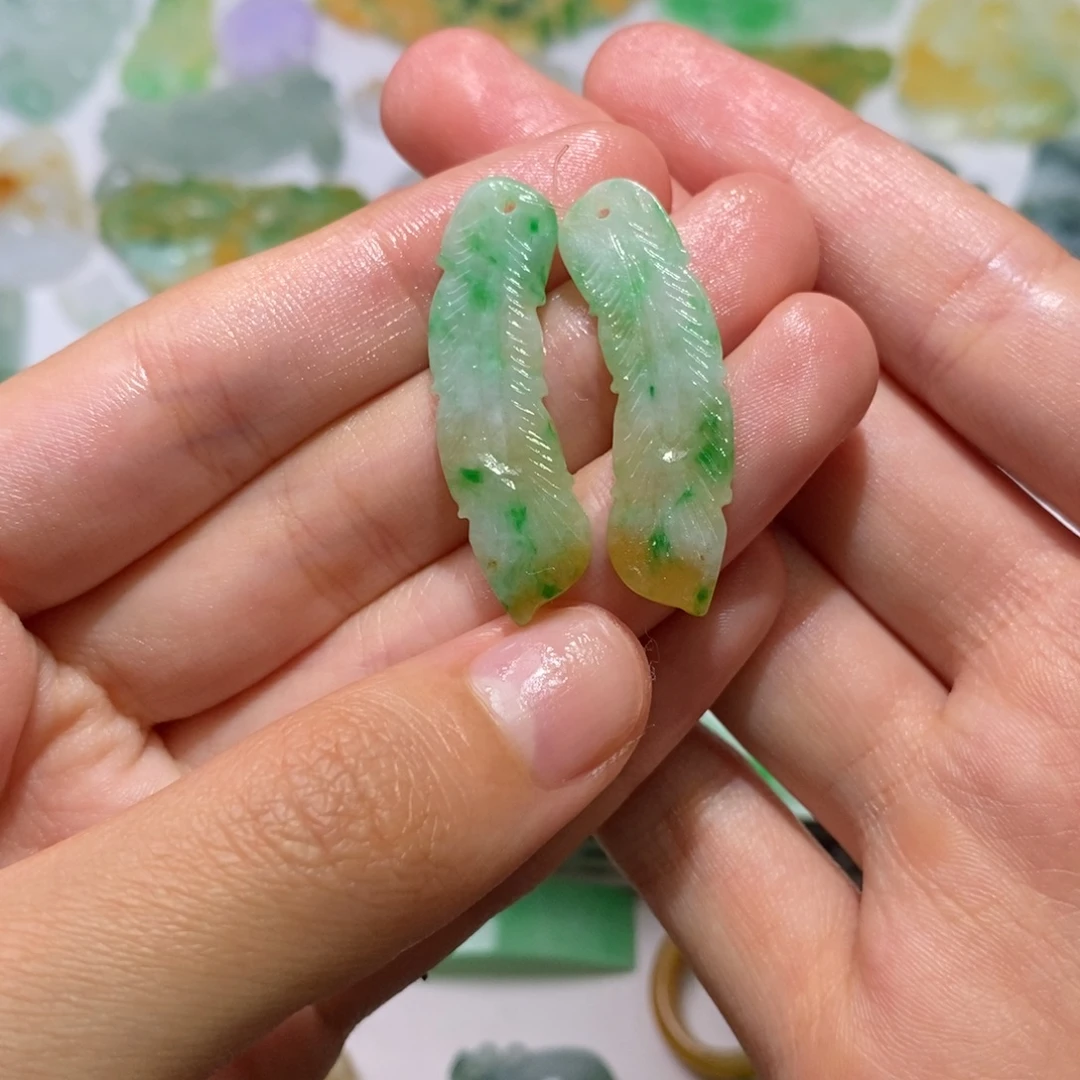 定制翡翠未镶嵌耳饰