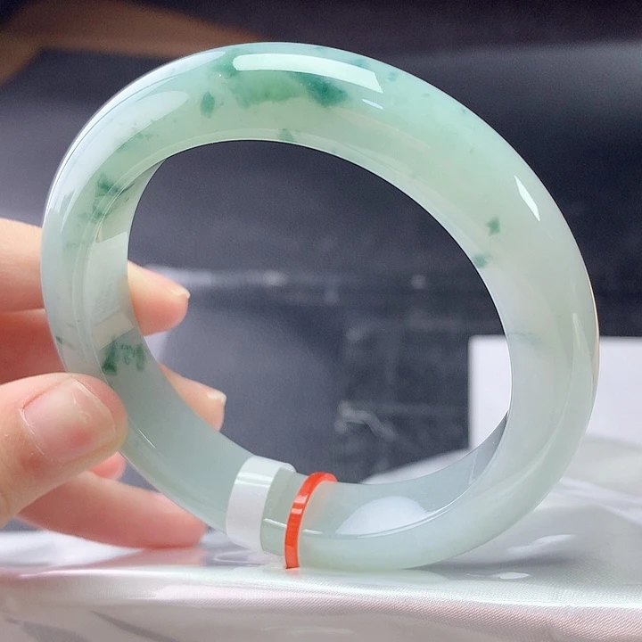 翡翠未镶嵌手镯56圈