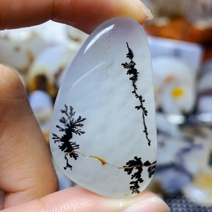 玛瑙/玉髓未镶嵌珠宝半成品