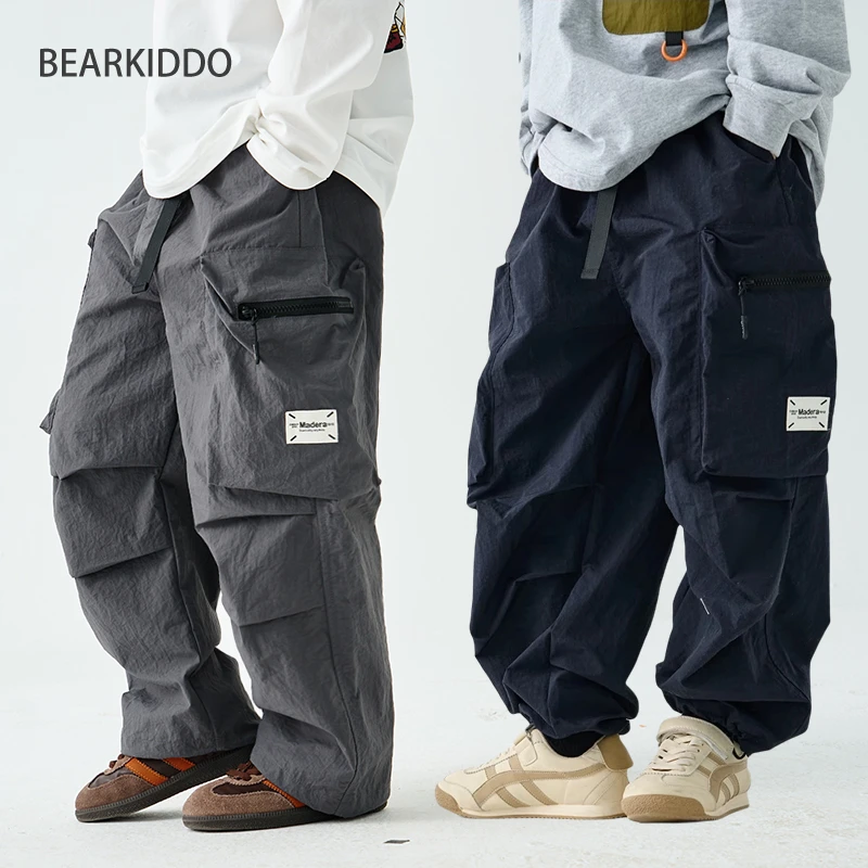 BearKiddo男童新款工装裤2025春装宽松休闲长裤儿童直筒运动裤潮