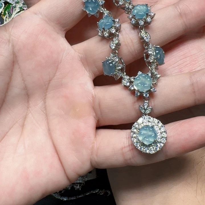 翡翠未镶嵌颈饰天然Ａ货翡翠放漏