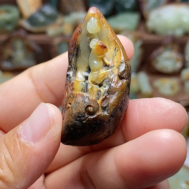岫岩河磨玉（透闪石质玉）未镶嵌颈饰