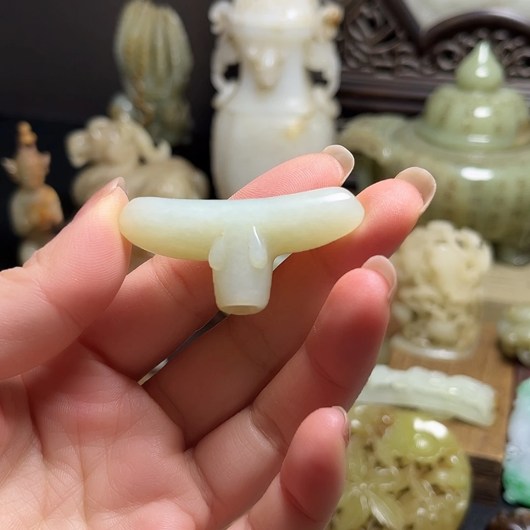 和田玉（糖玉）未镶嵌挂件