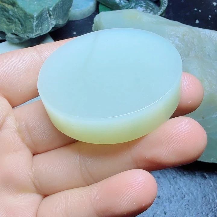 和田玉（糖玉）未镶嵌珠宝奇石大****w
