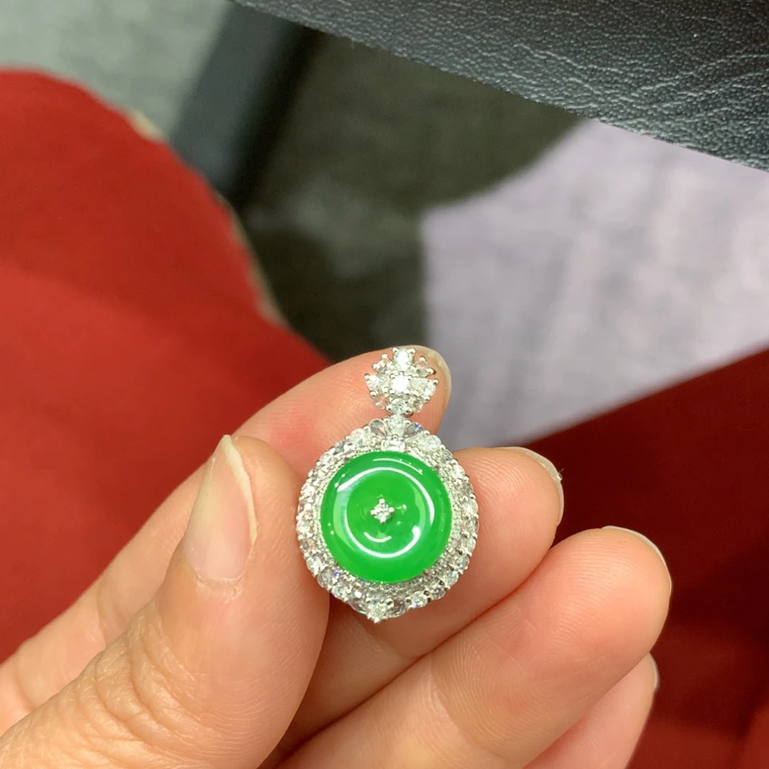 翡翠18K金镶嵌吊坠(不含链)