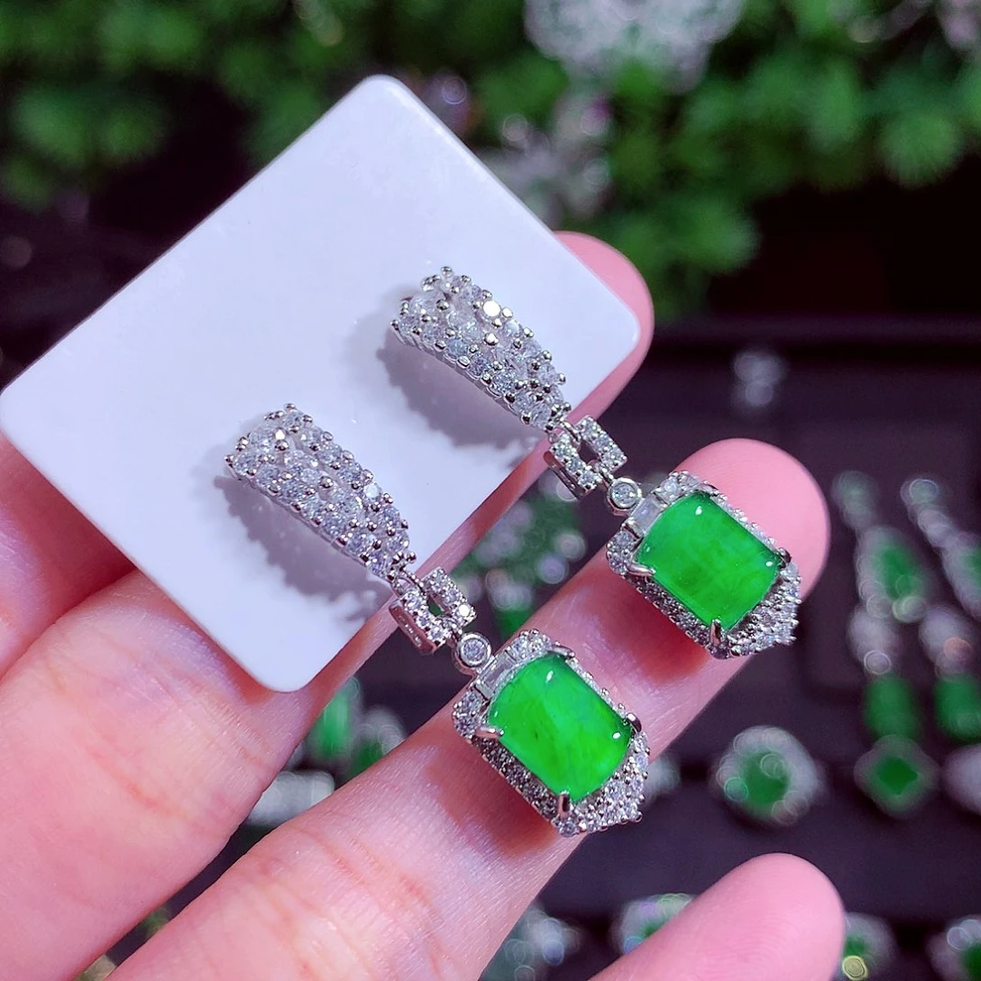 颈饰未镶嵌翡翠天然