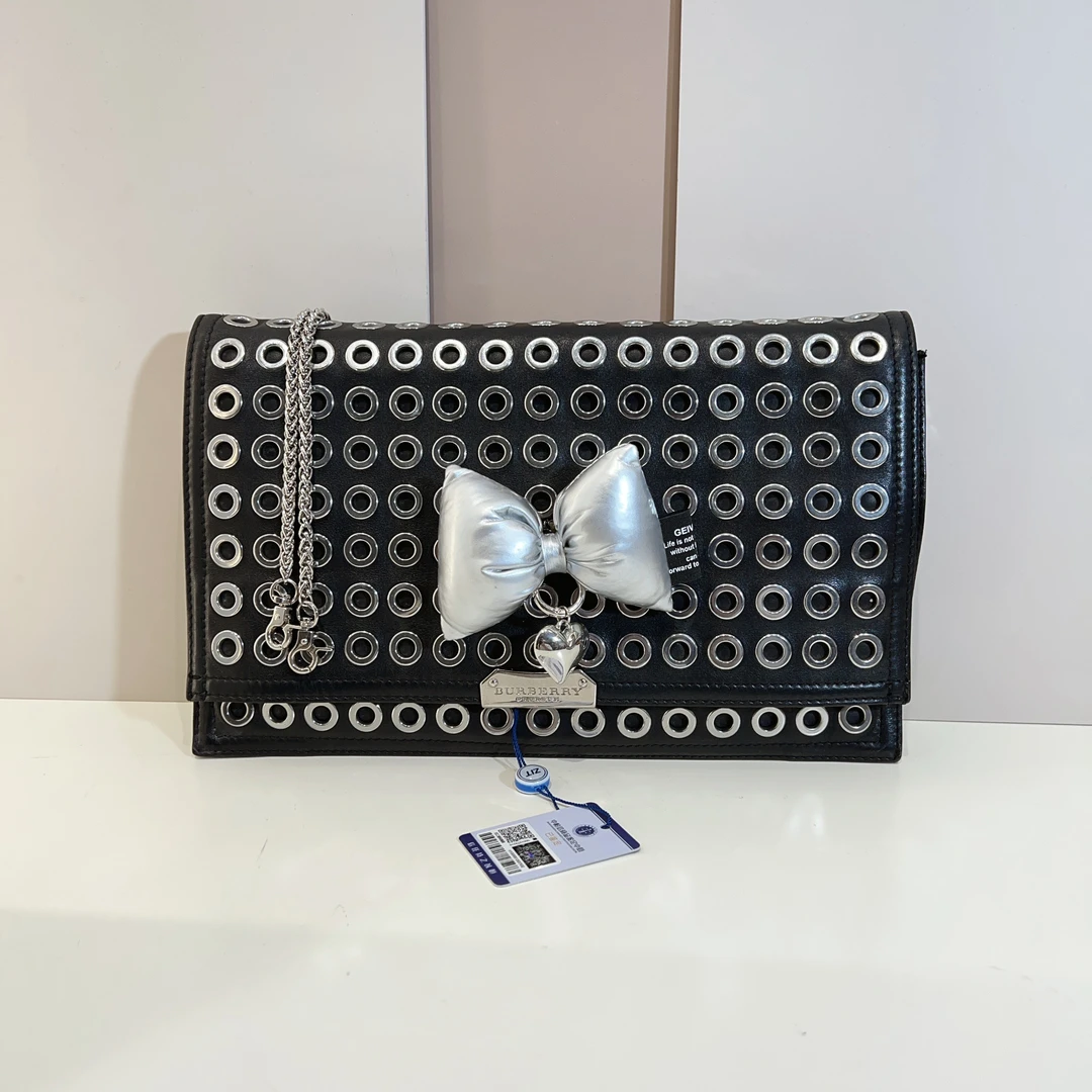 95新 BURBERRY/博柏利 巴宝莉手拿包cj5321