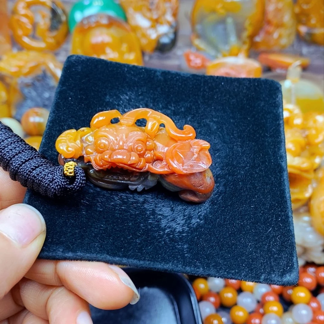 未镶嵌石英质玉（黄龙玉）吊坠(不含链)