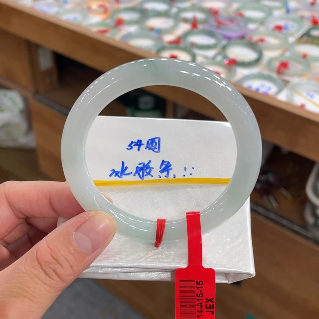 翡翠手镯未镶嵌缅甸翡翠天然翡翠