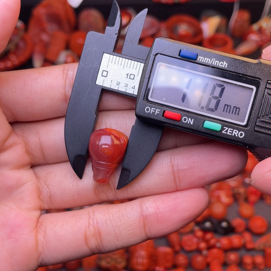 南红玛瑙配饰未镶嵌