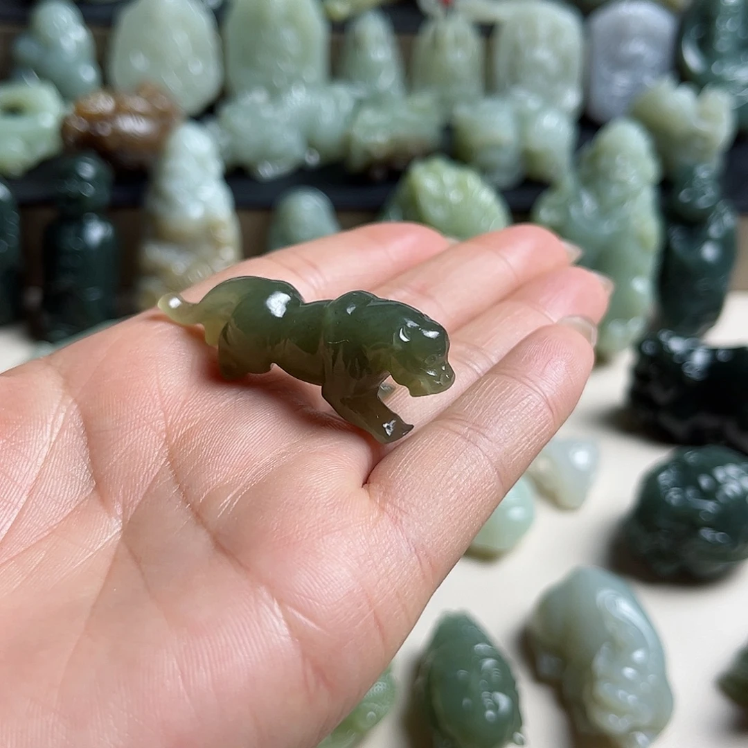 未镶嵌和田玉挂件