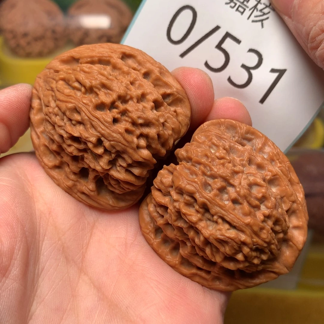 文玩核桃把件三角疆41