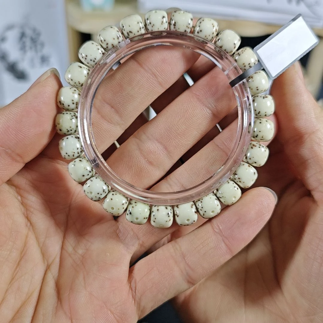 手串星月菩提卡9通体颗颗带月，无瑕疵稀星点