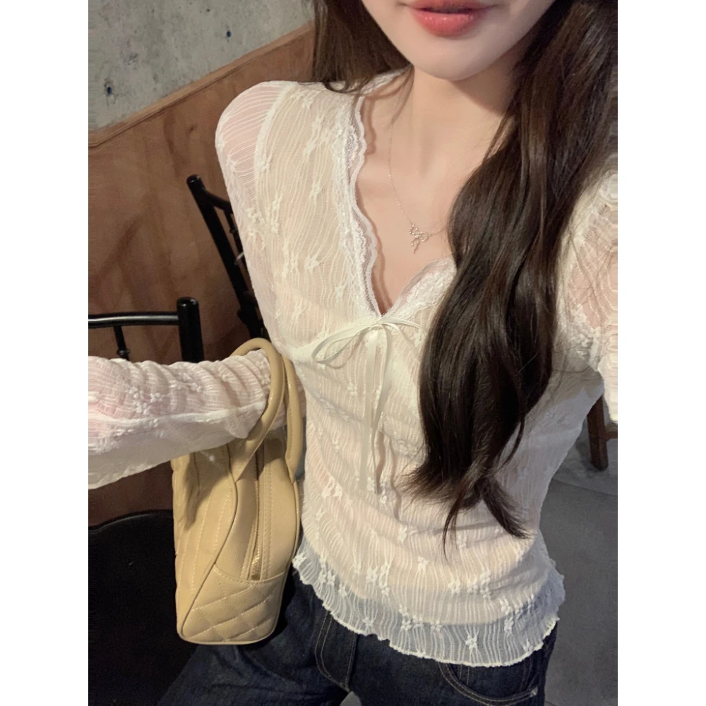 纯欲蝴蝶结V领蕾丝衫上衣短款修身显瘦百搭打底长袖T内搭气质法式
