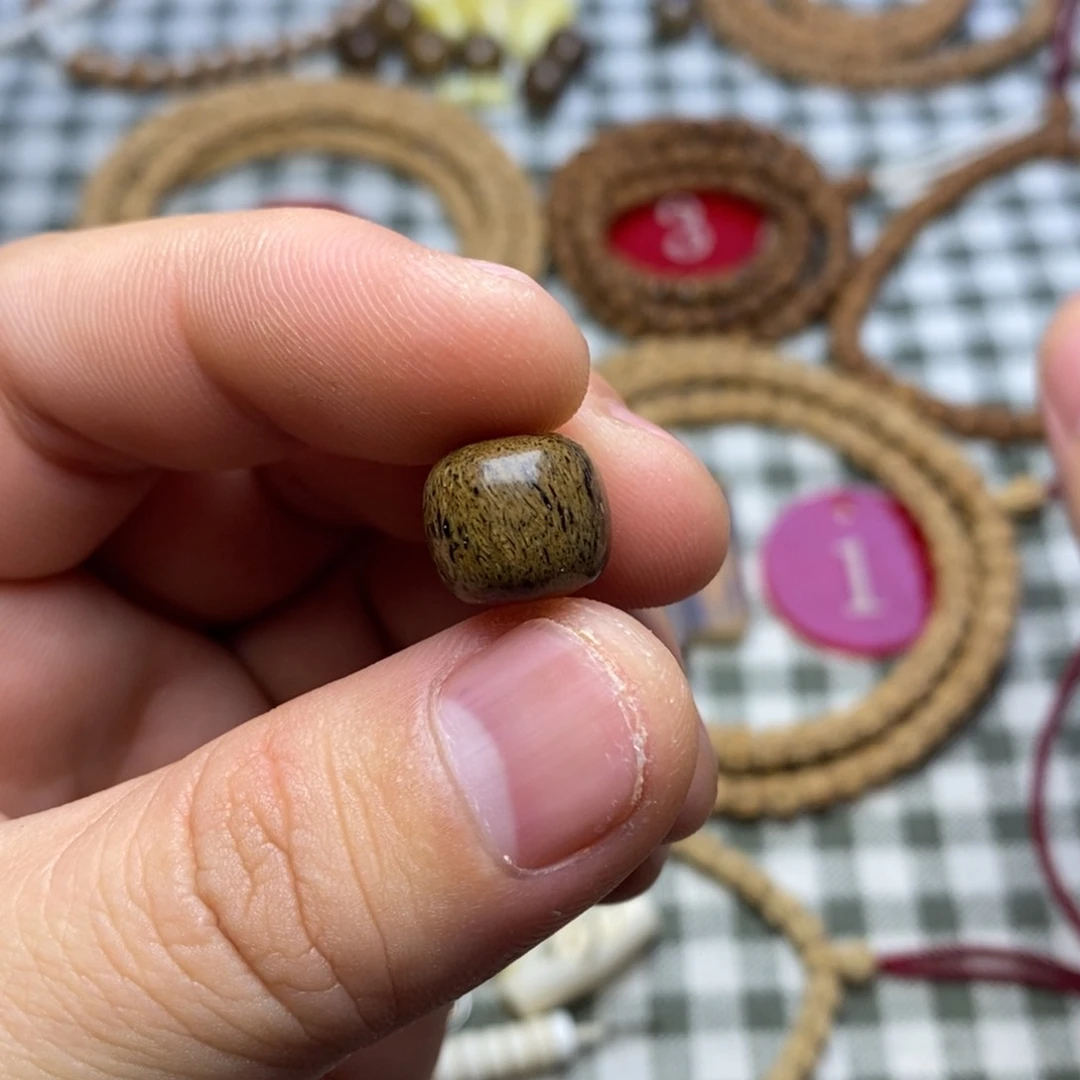 柏香籽/百香籽吊坠猛犸骨12.3mm左右