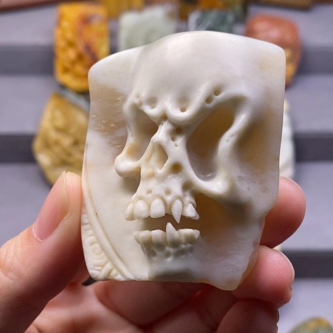 岫玉未镶嵌颈饰挂件