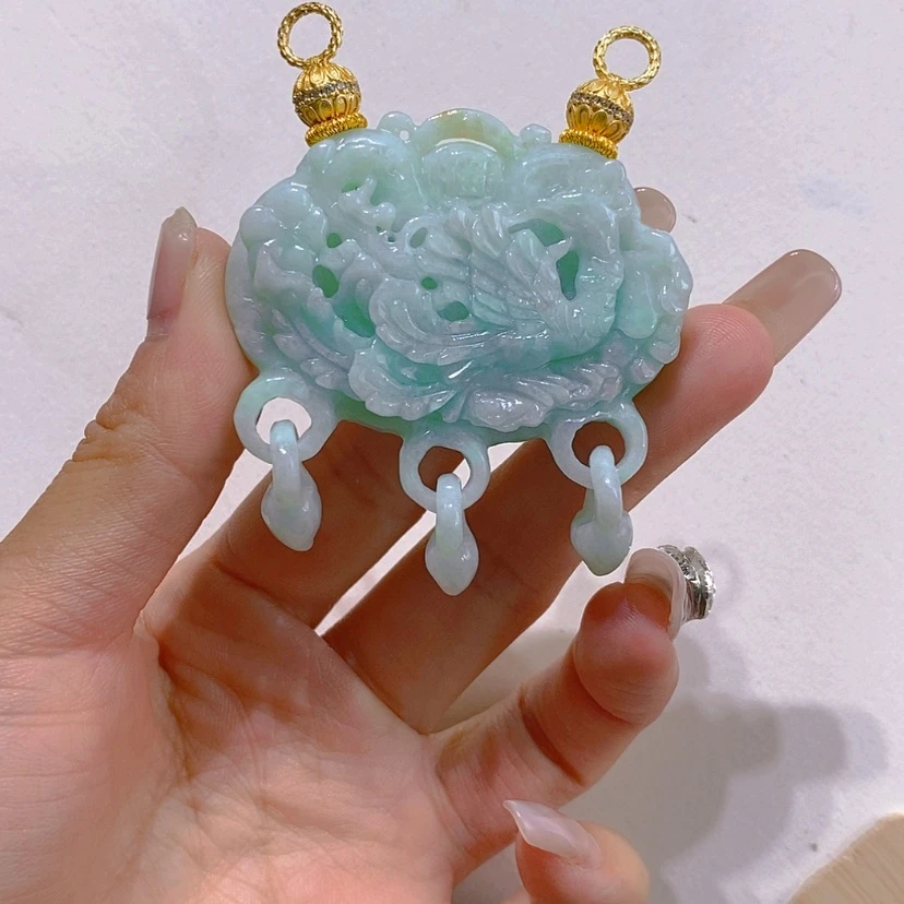 【闪购商品】翡翠未镶嵌颈饰