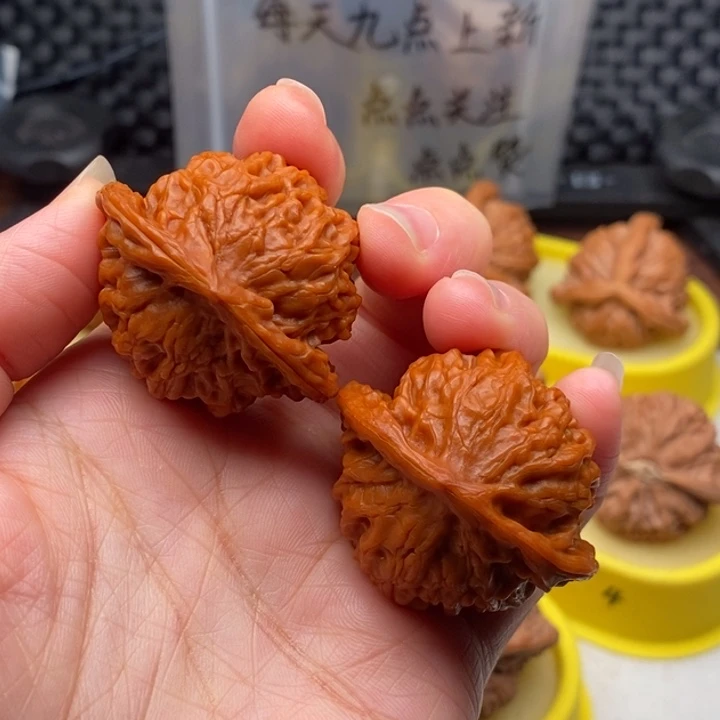 文玩核桃吊坠40盘山