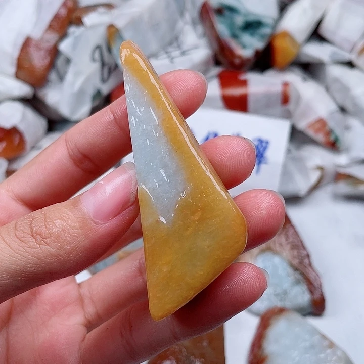 三***主颈饰未镶嵌翡翠翡翠