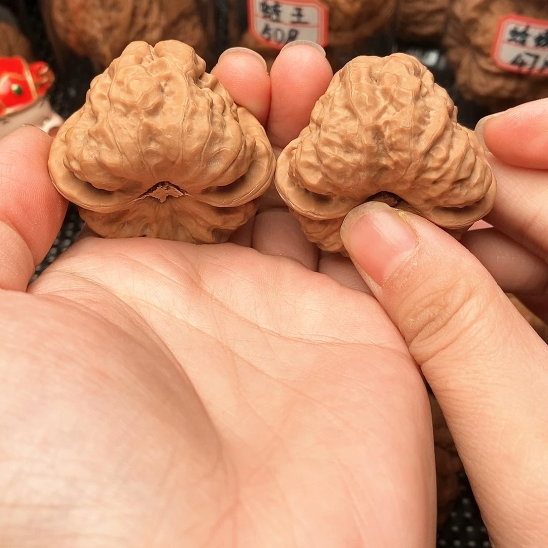 文玩核桃吊坠蛤蟆头核桃精品43