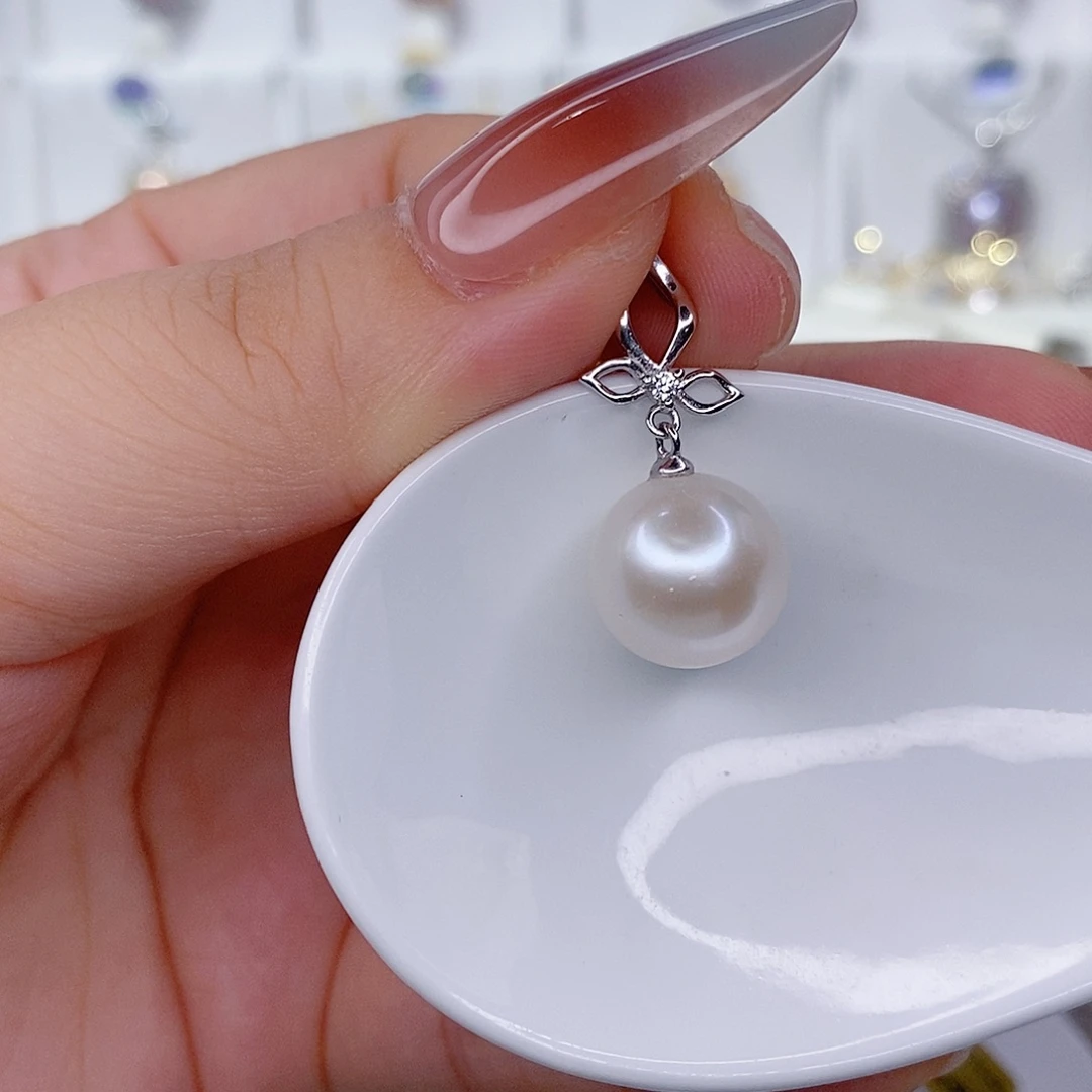 淡水珍珠银S925镶嵌吊坠(赠链)