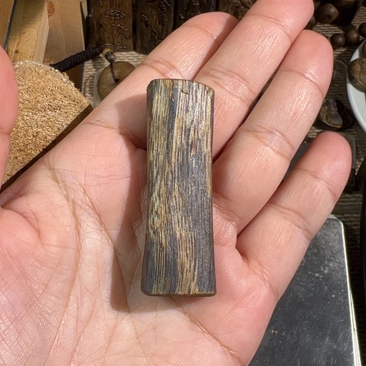 吊坠沉香棋楠沉香乌身吊坠5.8克