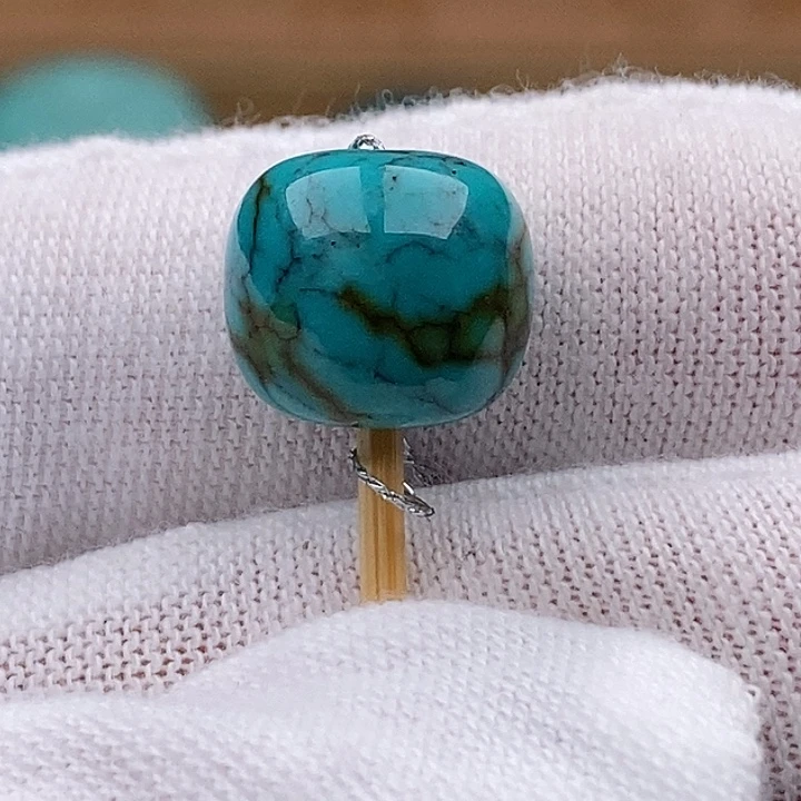 绿松石未镶嵌珠宝奇石11