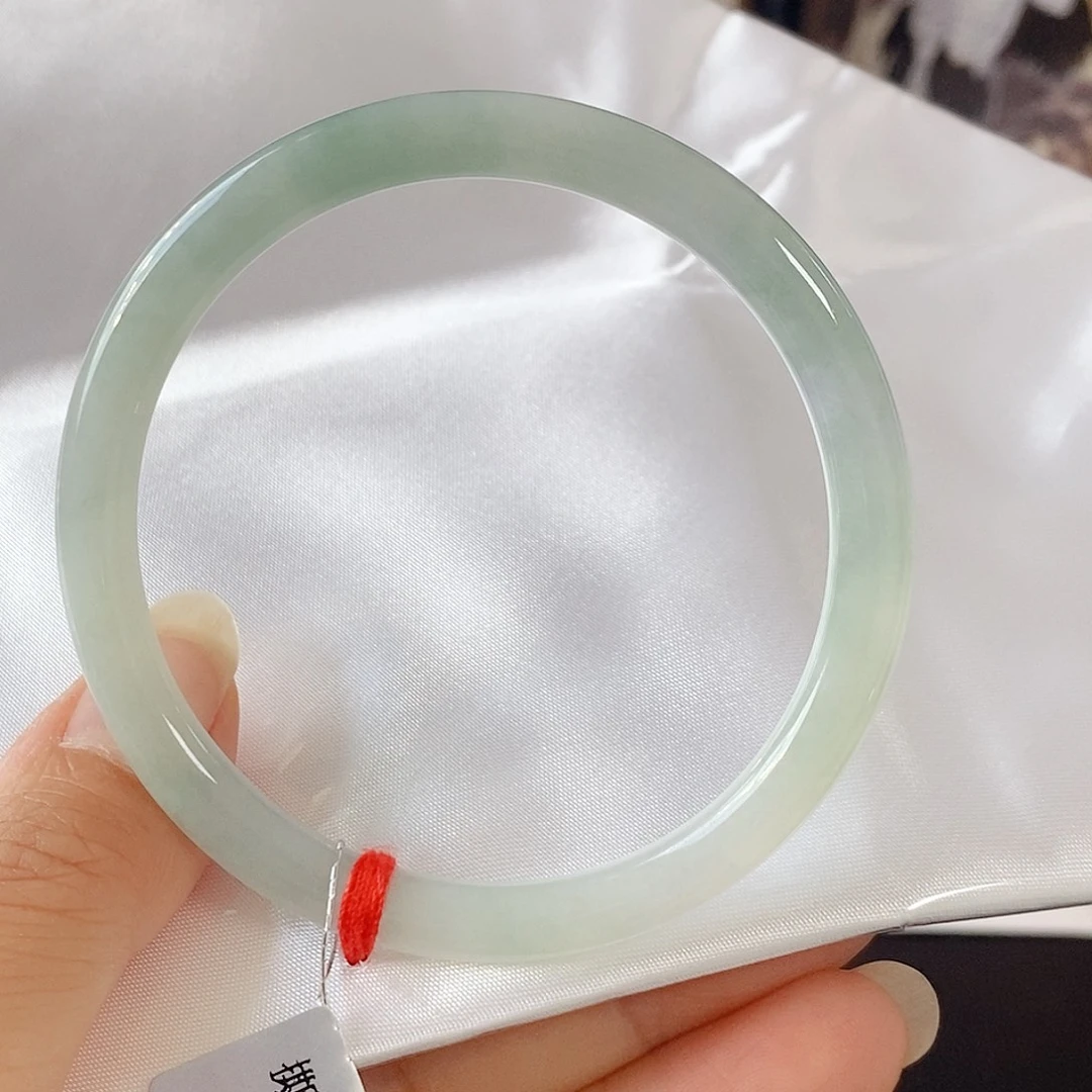 未镶嵌手镯翡翠手镯