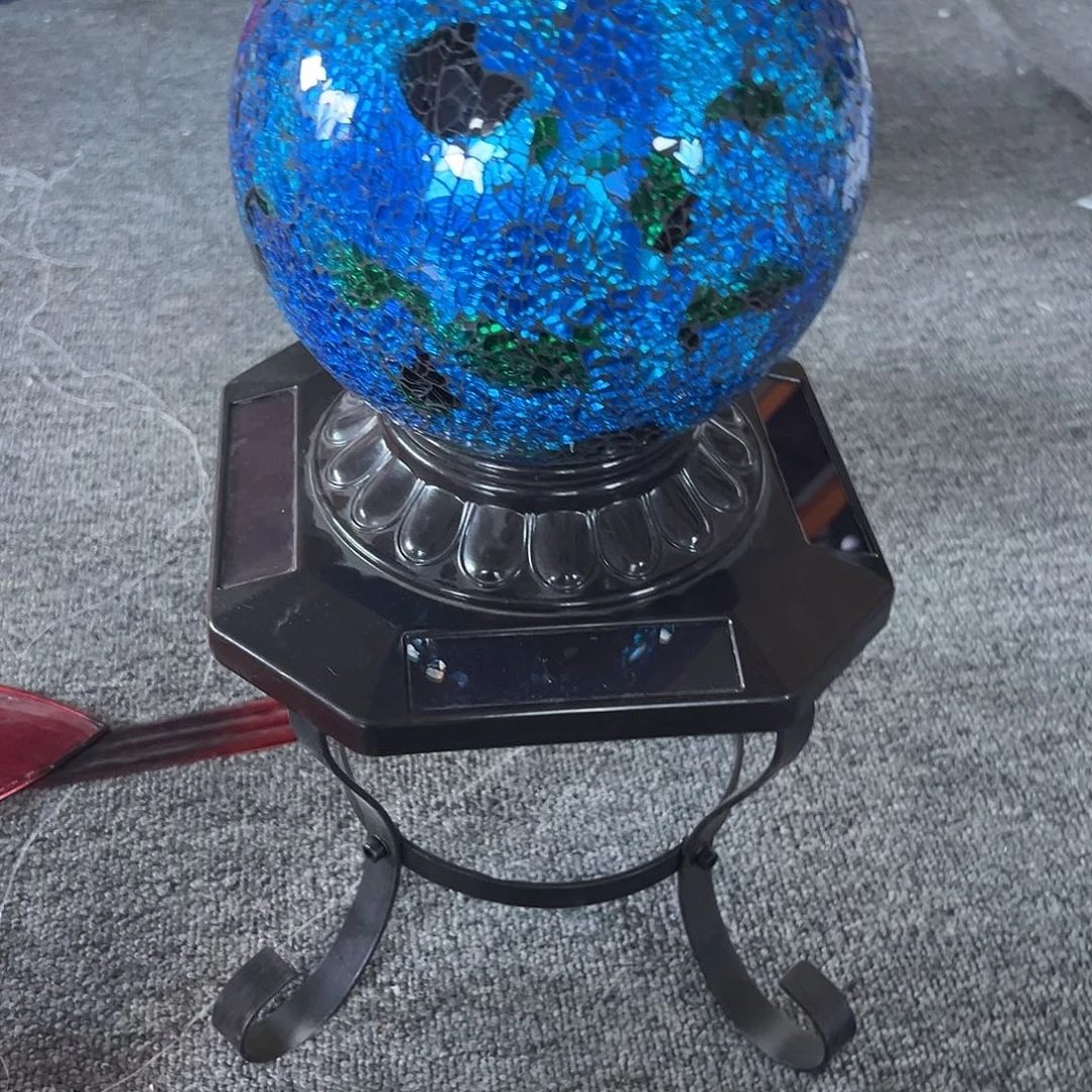 合成树脂球形太阳能灯蓝色