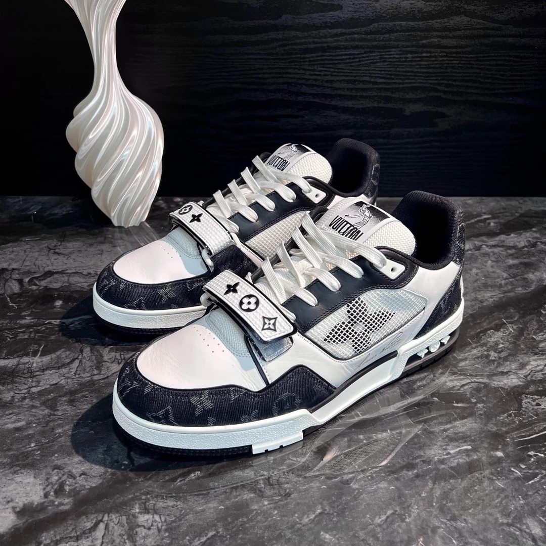 99新 LouisVuitton/路易威登 1310/42.5码/黑白魔术贴Trainer板鞋