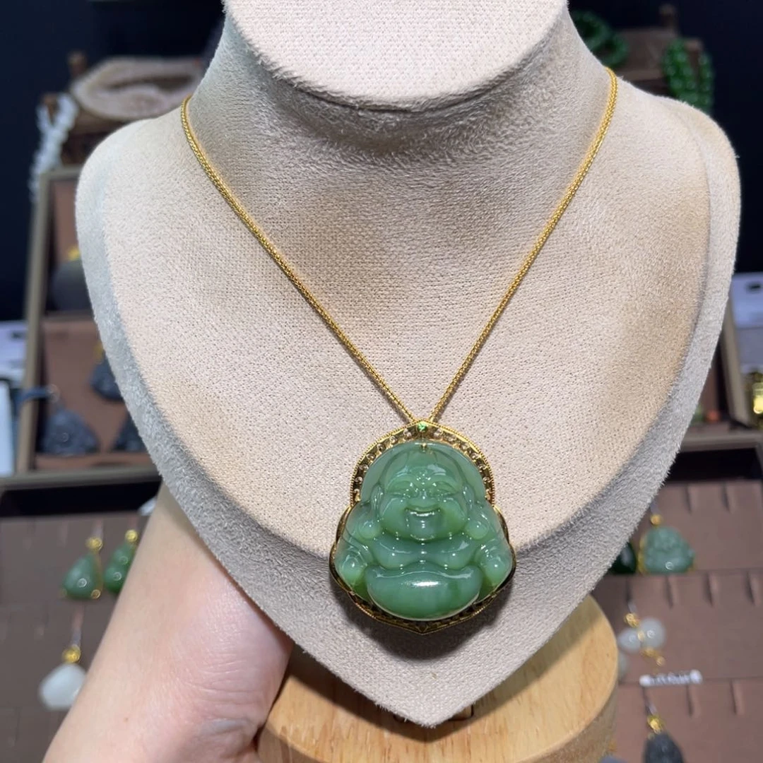 和田玉18K金镶嵌吊坠(赠链)