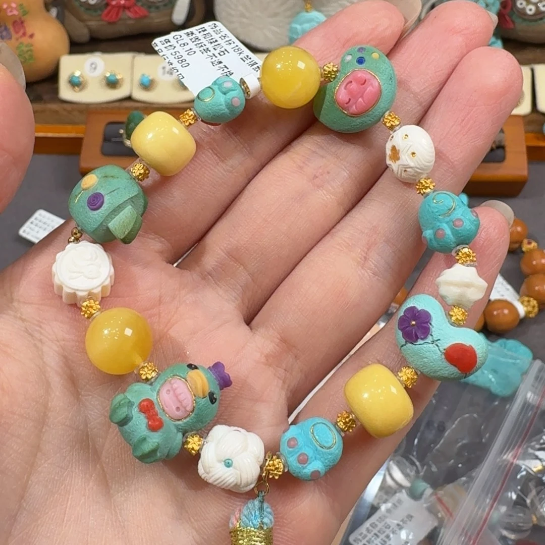 18K金镶嵌绿松石手串我****柚