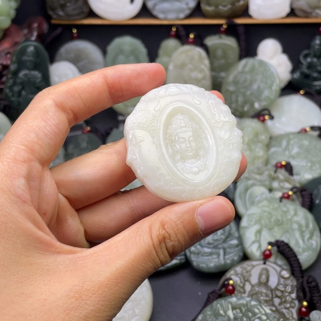 和田玉颈饰未镶嵌