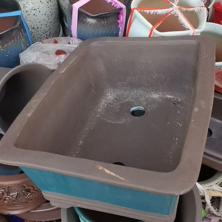 红陶瑕疵一个盆子