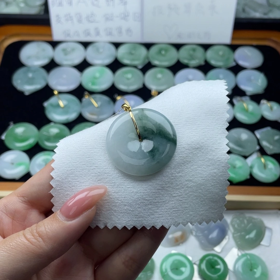 翡翠颈饰18K金镶嵌平安扣