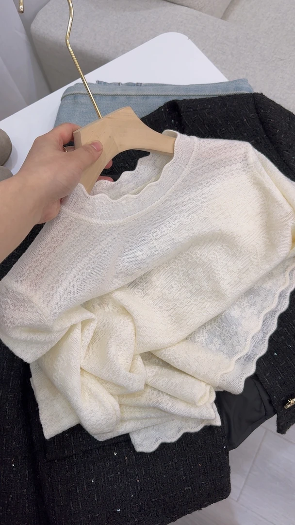 小朵家  氛围感温柔荷叶边百搭蕾丝打底衫