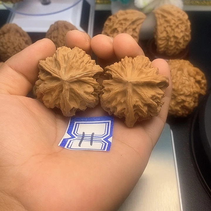 把件文玩核桃41三棱