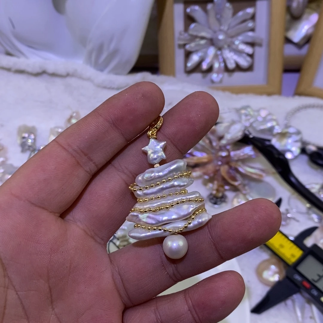 荧***离淡水珍珠未镶嵌胸饰