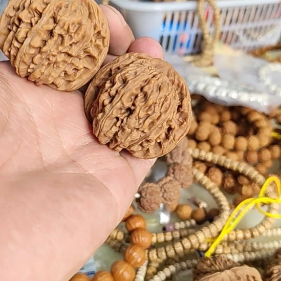 文玩核桃把件43左右四座楼，47.4克