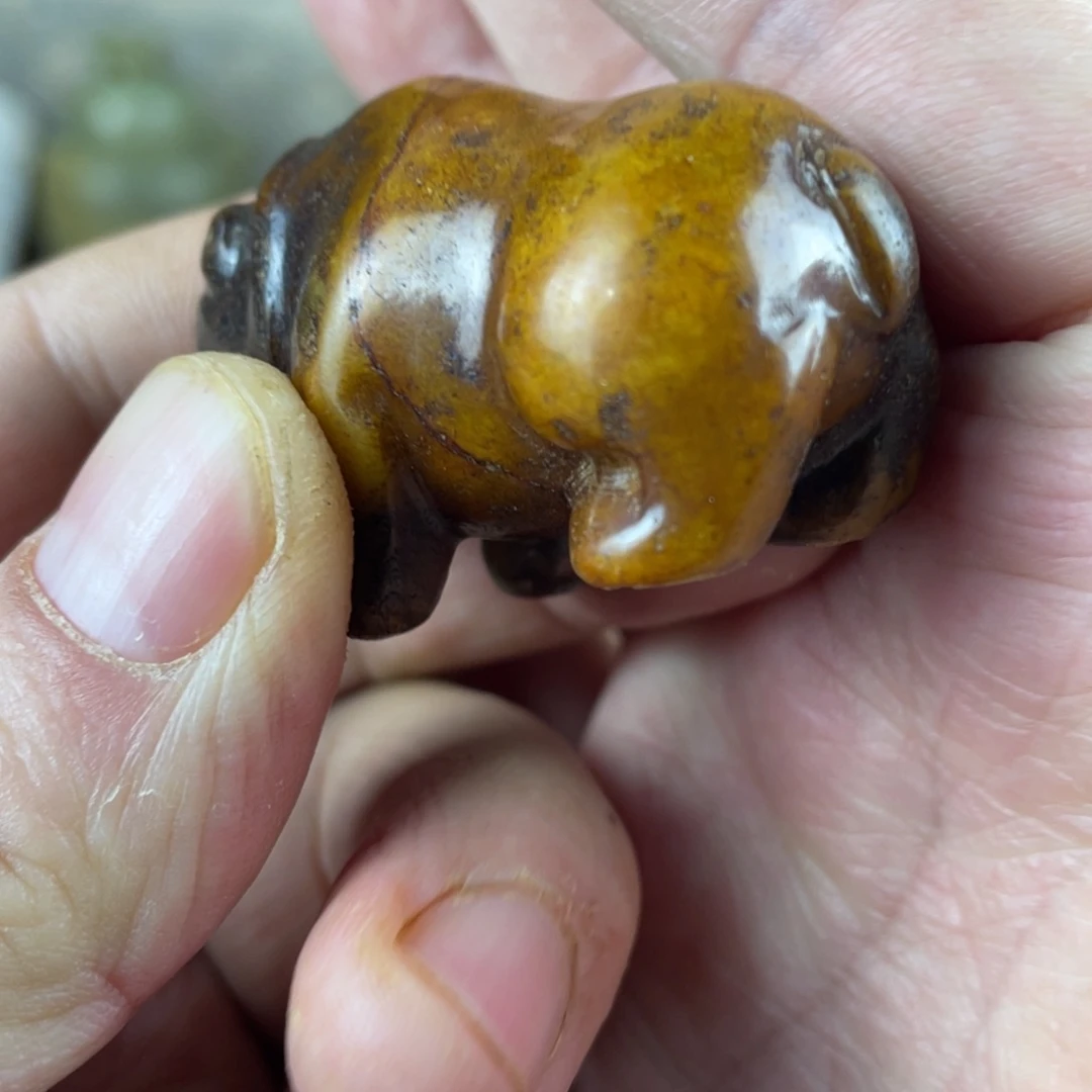 和田玉（糖玉）未镶嵌挂件