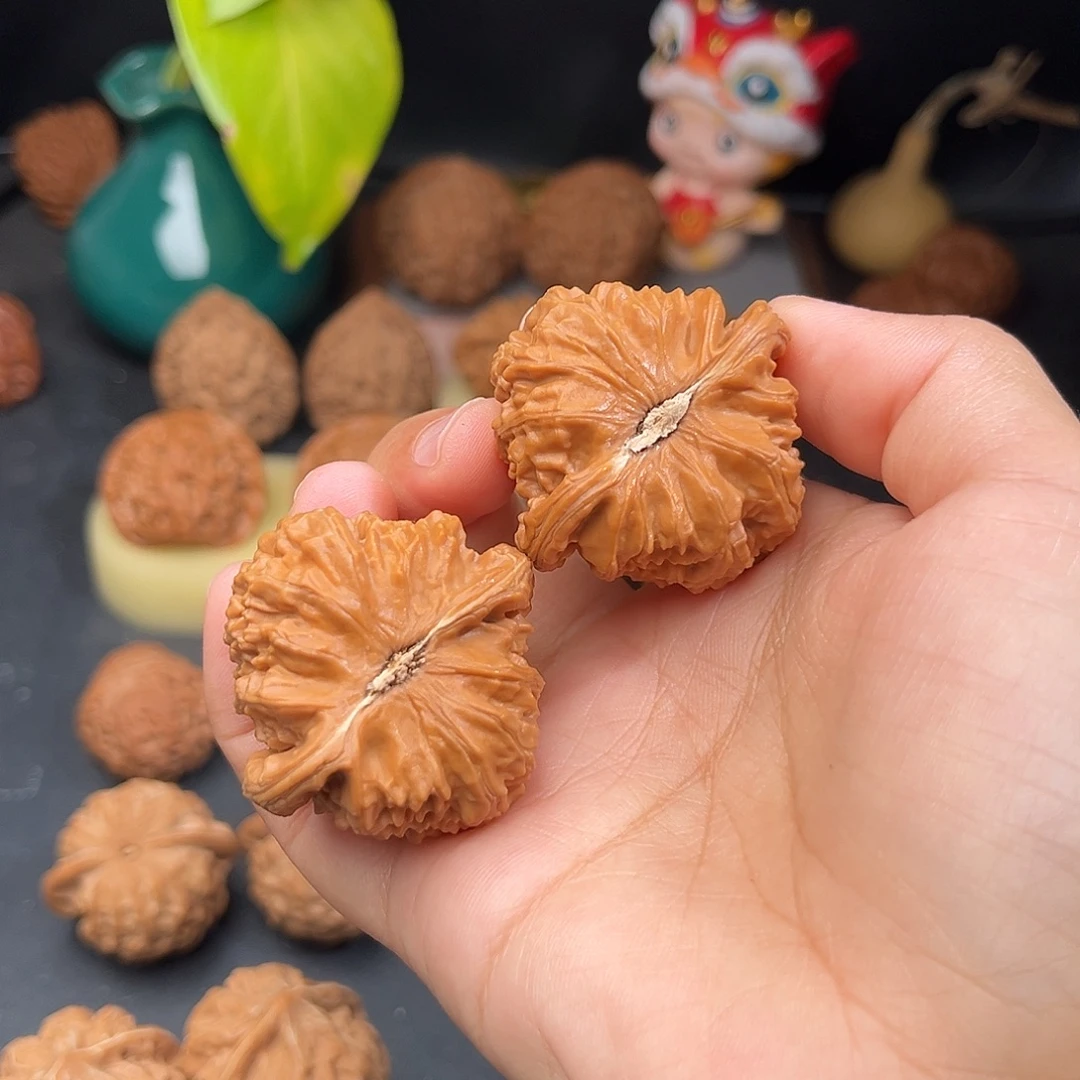 海***色把件文玩核桃三角白