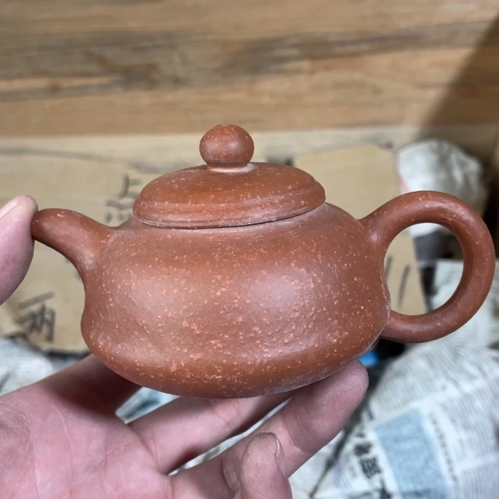 茶壶紫砂老厂紫砂壶一件。