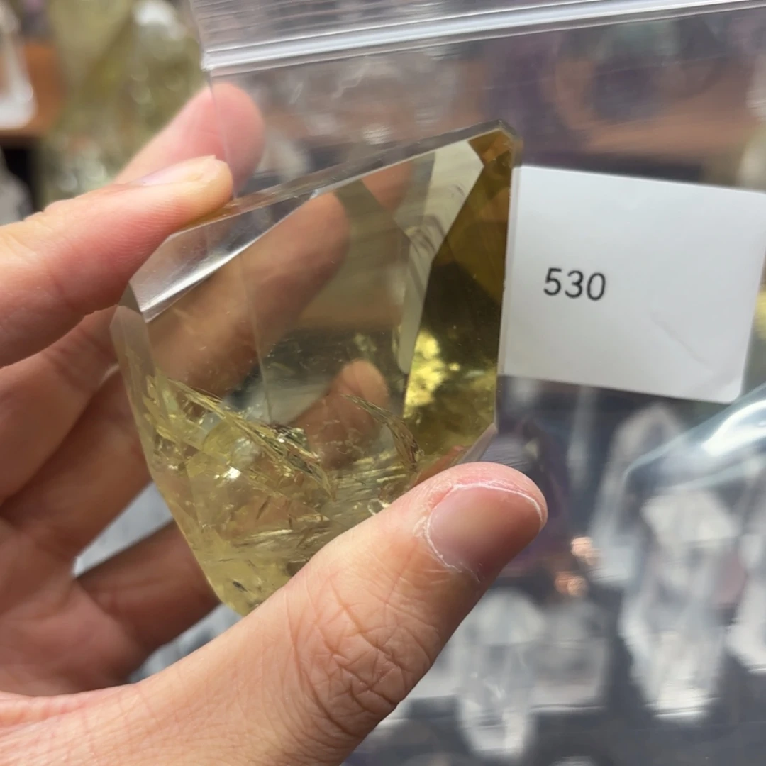 B***a未镶嵌珠宝半成品水晶