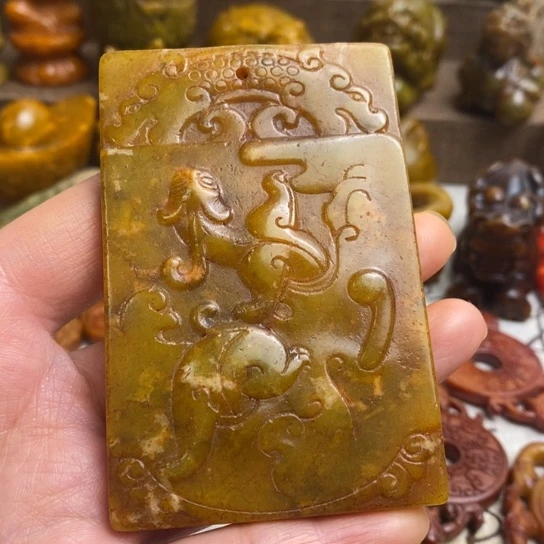 蛇纹石玉未镶嵌颈饰83