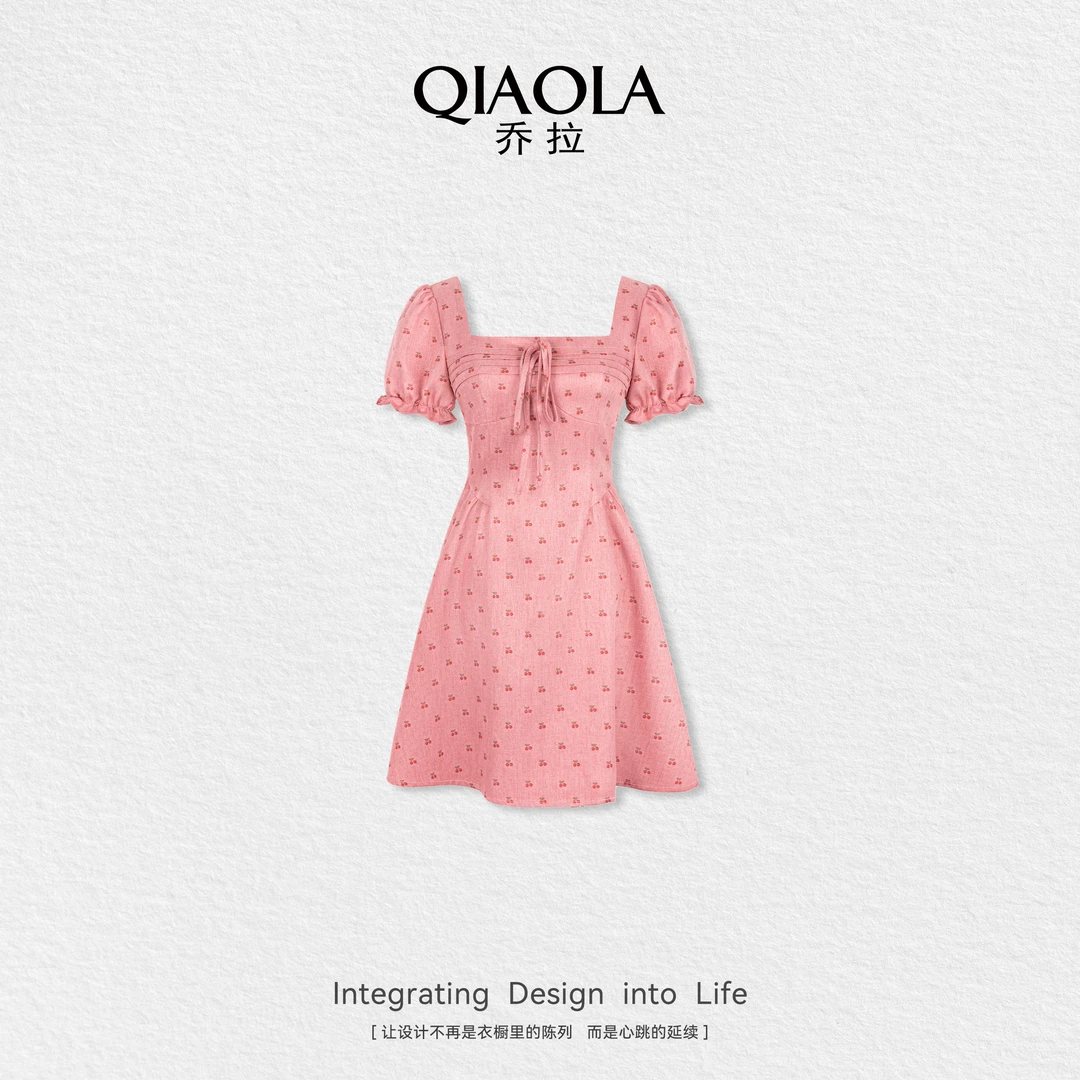 QIAOLA/乔拉【花间晴语】夏季梭织印花方领设计显瘦百搭连衣裙预售