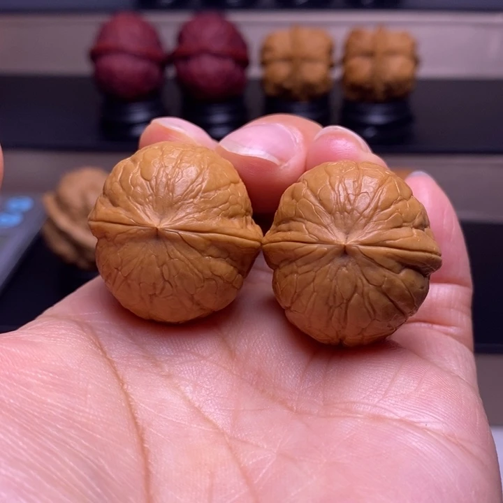 文玩核桃把件铁西瓜39
