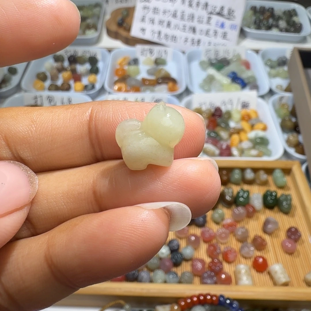 和田玉未镶嵌珠宝奇石