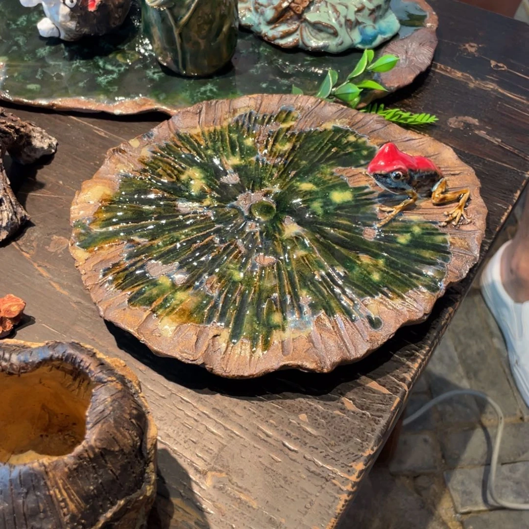 陶艺作品荷叶茶盘